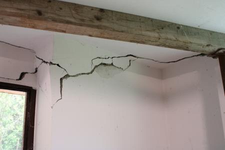 Plaz v Radobljah ponovno ogrozil družino 3